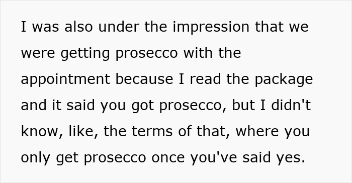 Text about a woman refusing to tip for a wedding dress, with internet users siding with her opinion.