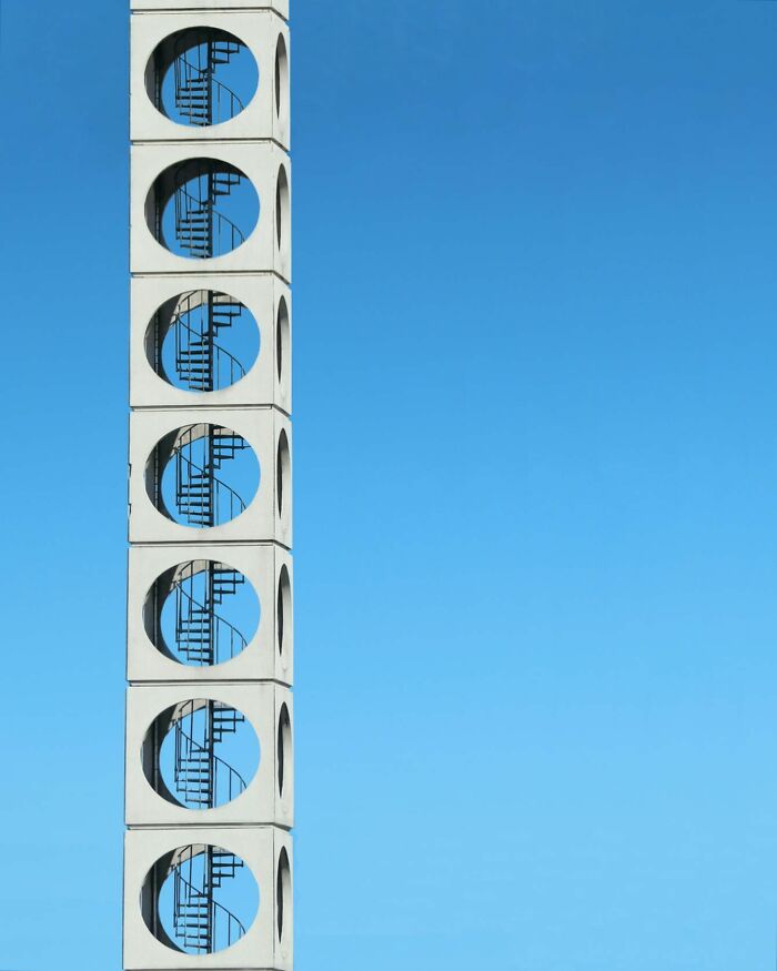 This Photographer Turns Buildings, Windows, And Empty Space Into 55 Mesmerizing Minimalist Scenes