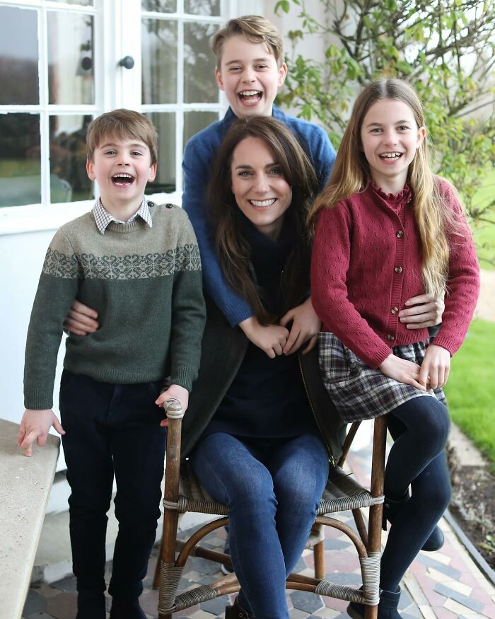 Wales Family Photograph, Kate Middleton, 2024