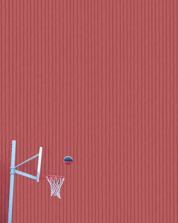 This Photographer Turns Buildings, Windows, And Empty Space Into 55 Mesmerizing Minimalist Scenes