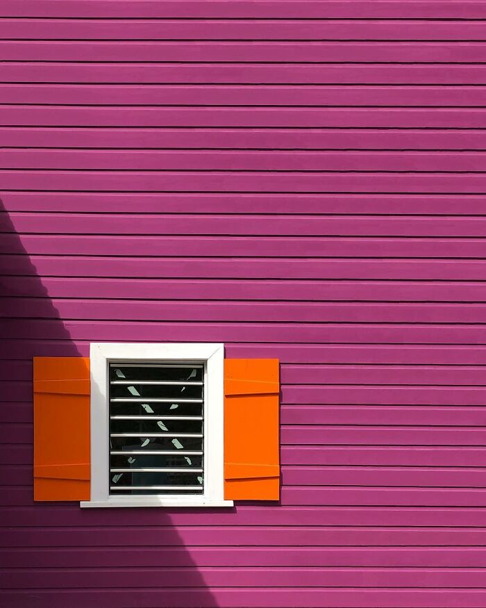 This Photographer Turns Buildings, Windows, And Empty Space Into 55 Mesmerizing Minimalist Scenes