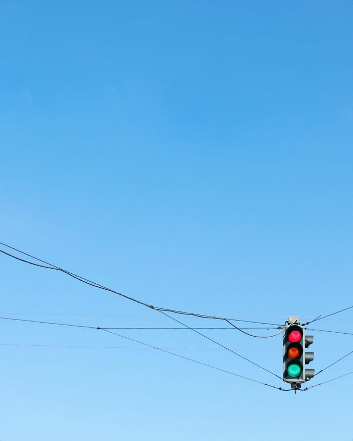 This Photographer Turns Buildings, Windows, And Empty Space Into 55 Mesmerizing Minimalist Scenes