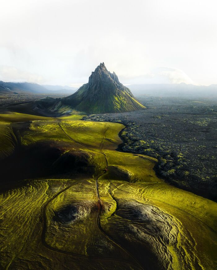 This Icelandic Photographer Shows The Country’s Most Otherworldly Sights In 89 Photos