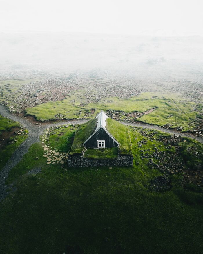 This Icelandic Photographer Shows The Country’s Most Otherworldly Sights In 89 Photos