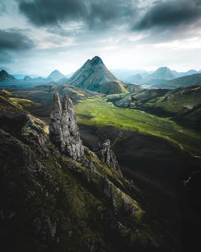 This Icelandic Photographer Shows The Country’s Most Otherworldly Sights In 89 Photos