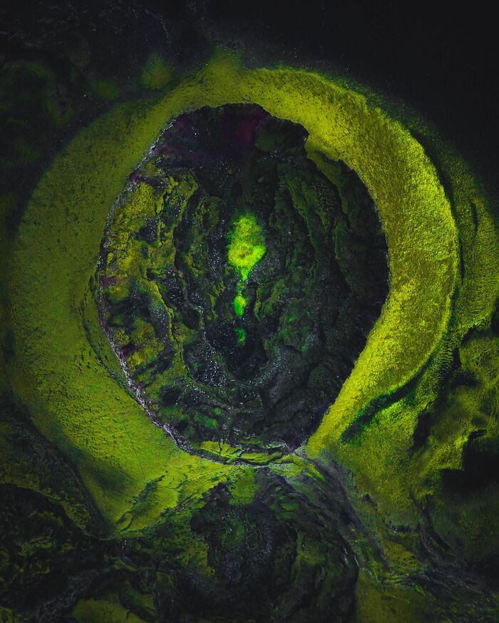 This Icelandic Photographer Shows The Country’s Most Otherworldly Sights In 89 Photos