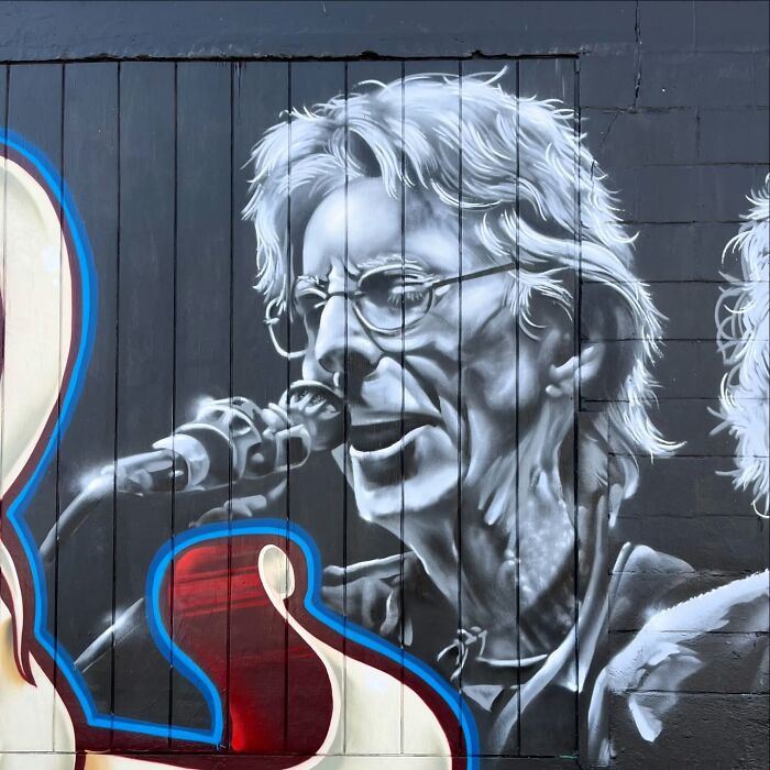 50 Vibrant Murals By ‘The Color Wizard’ That Brighten Walls Across New England