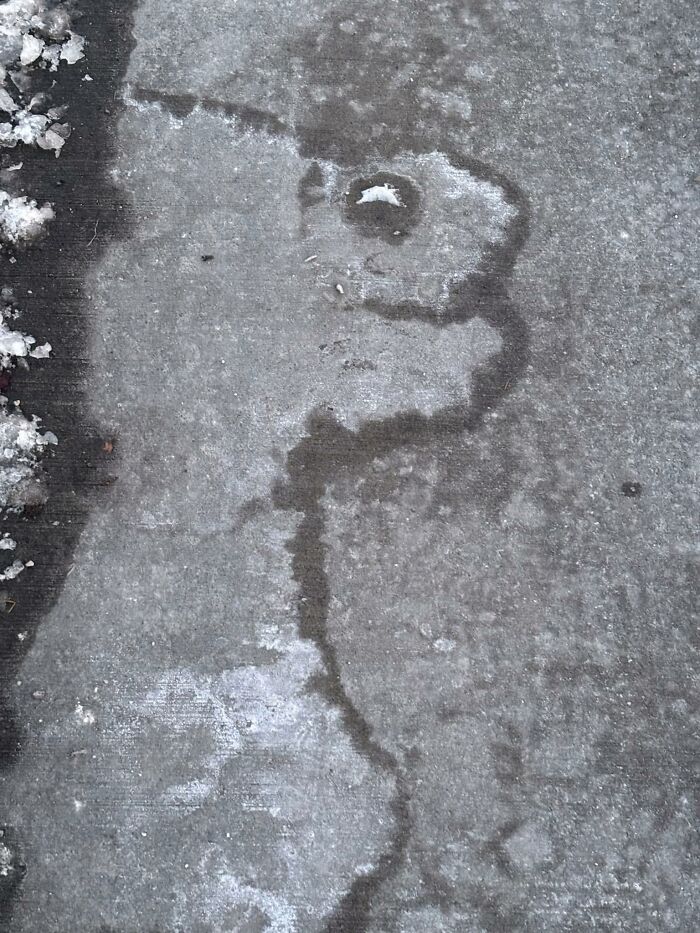 33 Times People Spotted Hidden Faces In Everyday Objects And Had To Share Them (New Pics)