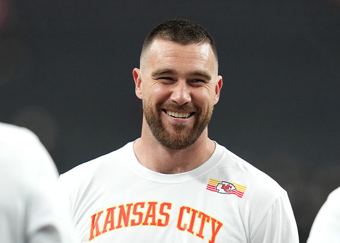 A resposta da NASA ao tweet de 16 anos de Travis Kelce fez todo mundo falar