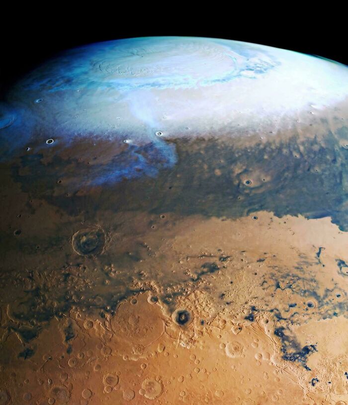 Clearest Image Ever Taken Of Mars' North Pole. Yes That's Water Ice
