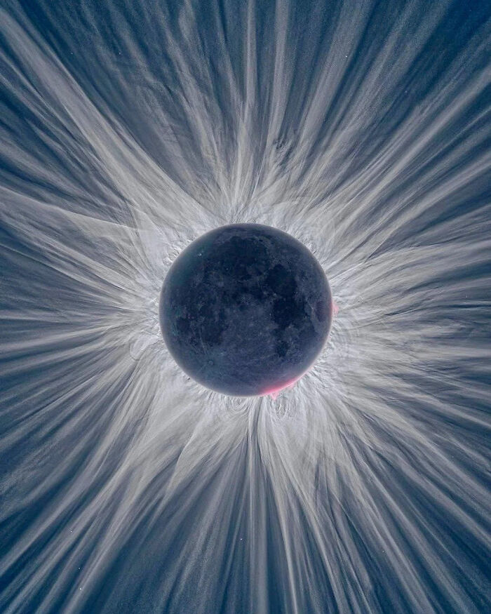 A High-Definition Photograph Of A Total Solar Eclipse. (Source: U/Mallube2 On R/Damnthatsinteresting)