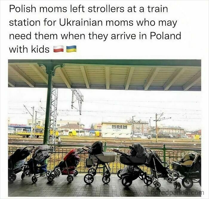Strollers left at a train station by Polish moms for Ukrainian moms, showcasing heartwarming positivity and kindness.
