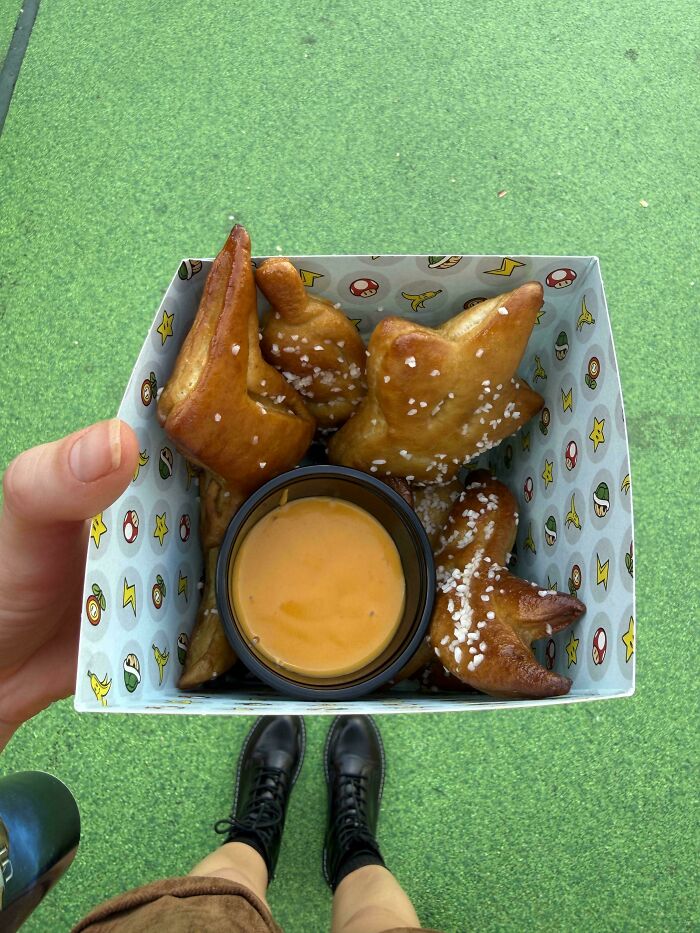 On My Birthday, My Husband Got So Black Out Drunk At A Theme Park I Had To Contact EMS