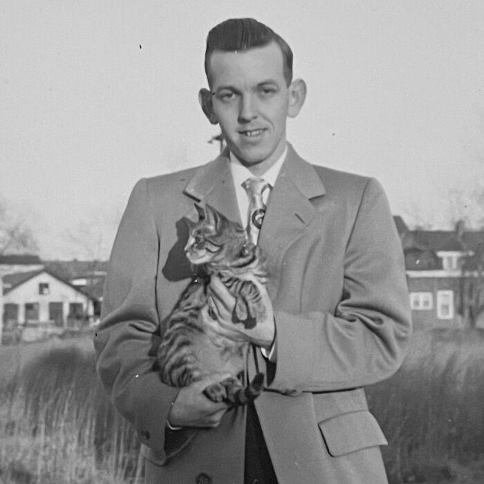 These Charming Vintage Cat Photos Are Taking Over Instagram—and People Can’t Get Enough (30 Pics)