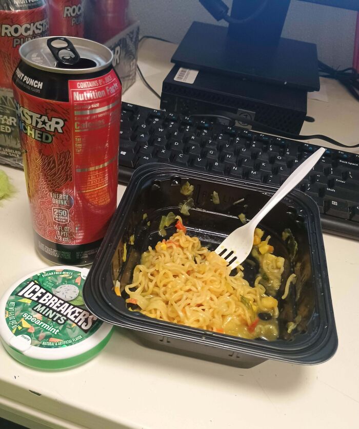 Sent My (Male) Boss The Picture Of The Rave Outfit I Want To Get Instead Of My Best Friend