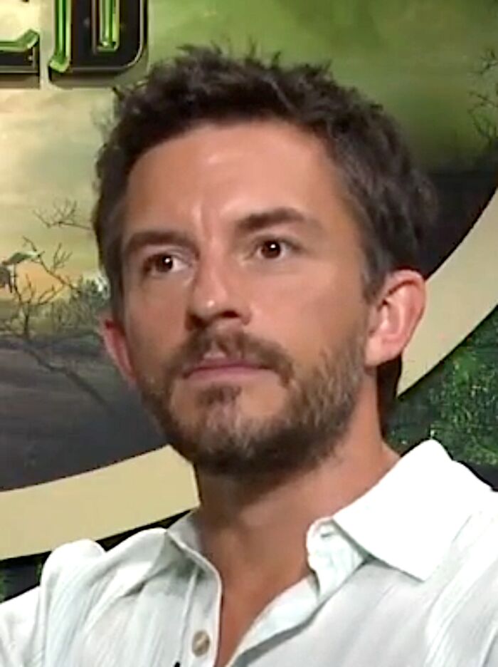 Actor Jonathan Bailey, 38