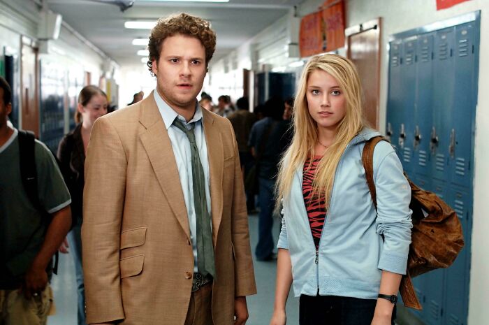 In The 2008 Movie Pineapple Express Seth Rogan’s 25 Year Old Character Is A Dating A Girl In High School