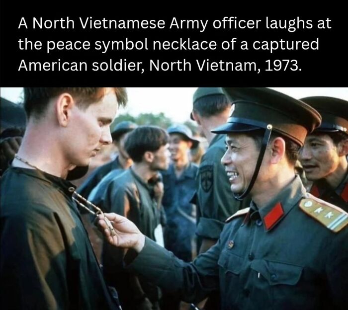 These Fascinating Historical Photos Offer A Rare Glimpse Into The Past (31 Pics)