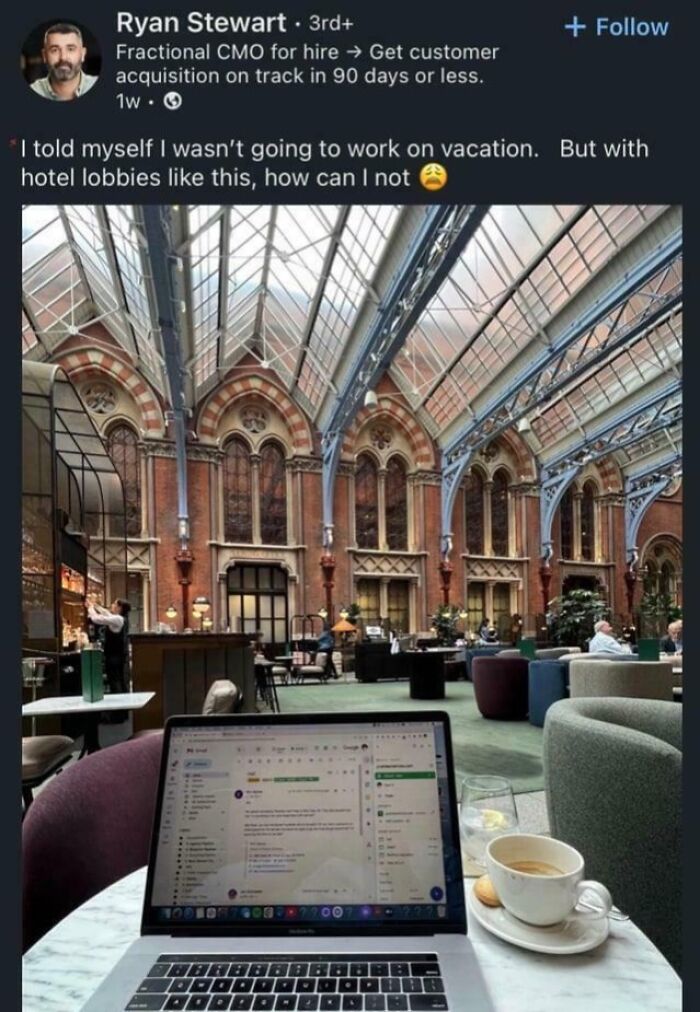 "Look Everyone, I Stay In Fancy Hotels"
