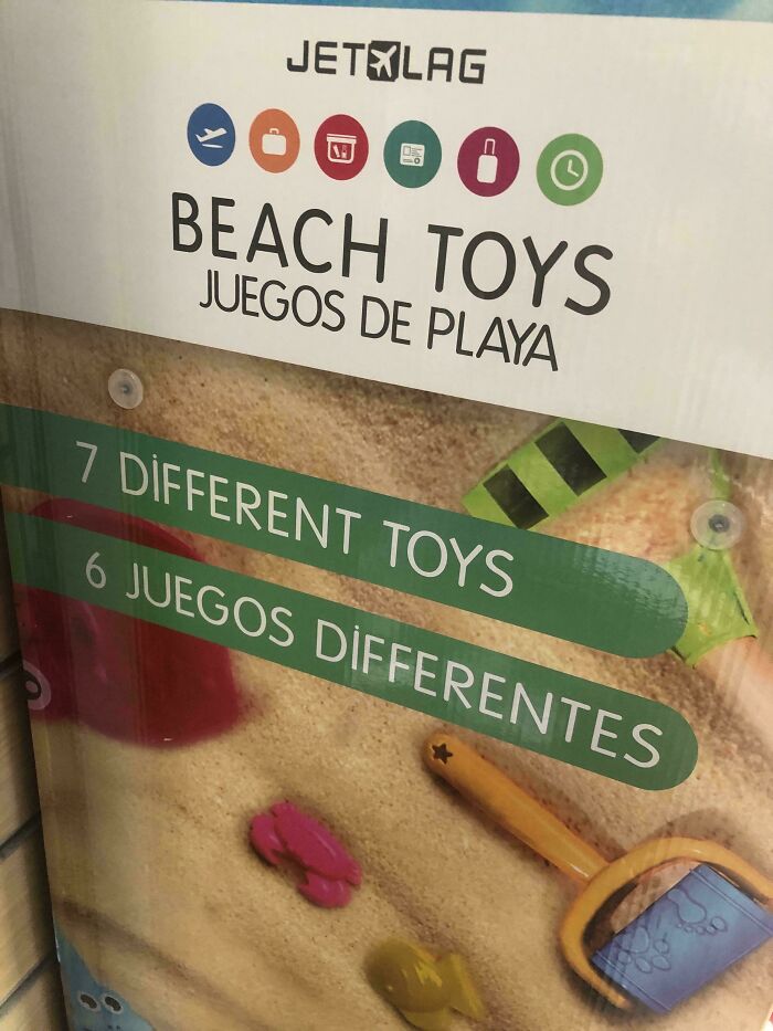 A funny fail with a beach toys box stating 7 different toys and 6 juegos differentes.