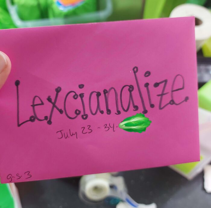 A pink note held by a hand, with the word "Lexcianalize" written, featuring parents naming kids.