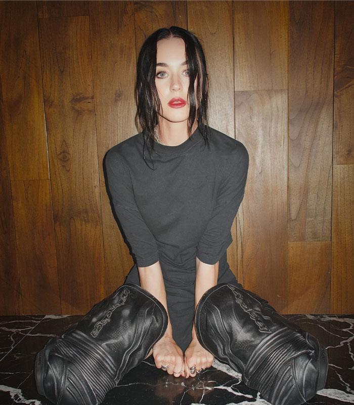 Antes de Ruby Rose, a modelo de 'Teenage Dream' de Katy Perry fez uma alegação bombástica de má conduta