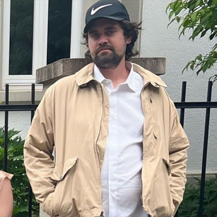 O filho de Rob Reiner, Jake, compartilha novos detalhes perturbadores da noite da tragédia de seus pais