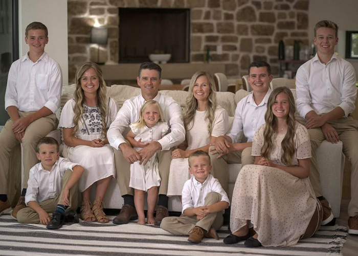 "Courageous" Girl Accusing Joseph Duggar Of Horrific Acts "Strong Enough To Share Her Story"