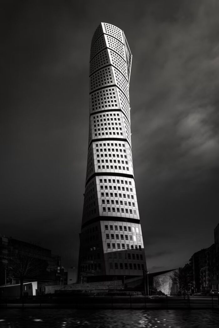 “The Twist” By Anna Wacker