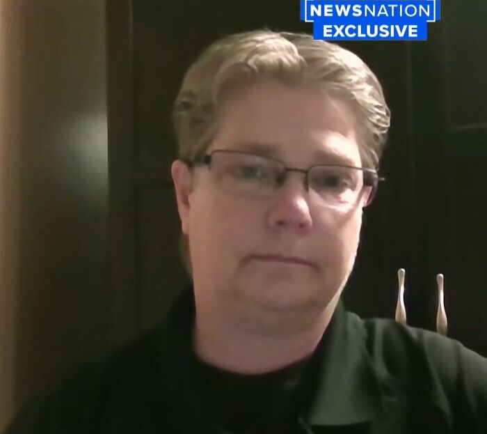 Depois que a menina desaparecida é encontrada viva após 32 anos, o investigador foi embora 