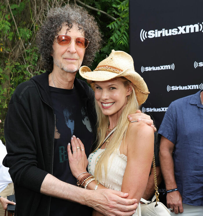 Processo de rescisão injusta revela regras bizarras de Howard Stern para funcionários Processo de rescisão injusta revela regras bizarras de Howard Stern para funcionários