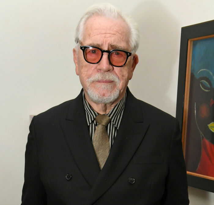 Sir Ian McKellen gera polêmica com comentários recentes sobre Johnny Depp