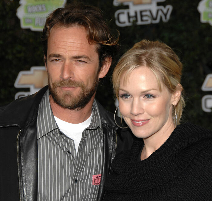 '90210' Star Jennie Garth Makes Bombshell Confession About Her Intimate Relationship With Co-Star Luke Perry '90210' Star Jennie Garth Makes Bombshell Confession About Her Intimate Relationship With Co-Star Luke Perry