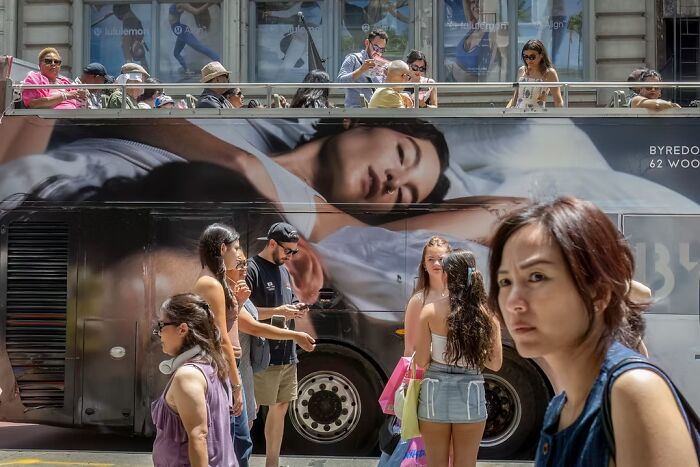 “Parada de ônibus da Broadway”, de Kim Keller