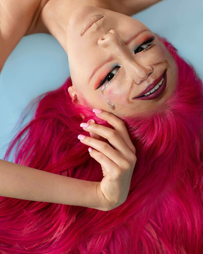 Korean Artist Goes Viral For Transforming Herself Into Mind-Bending Optical Illusions Without Any Photoshop (31 New Pics)