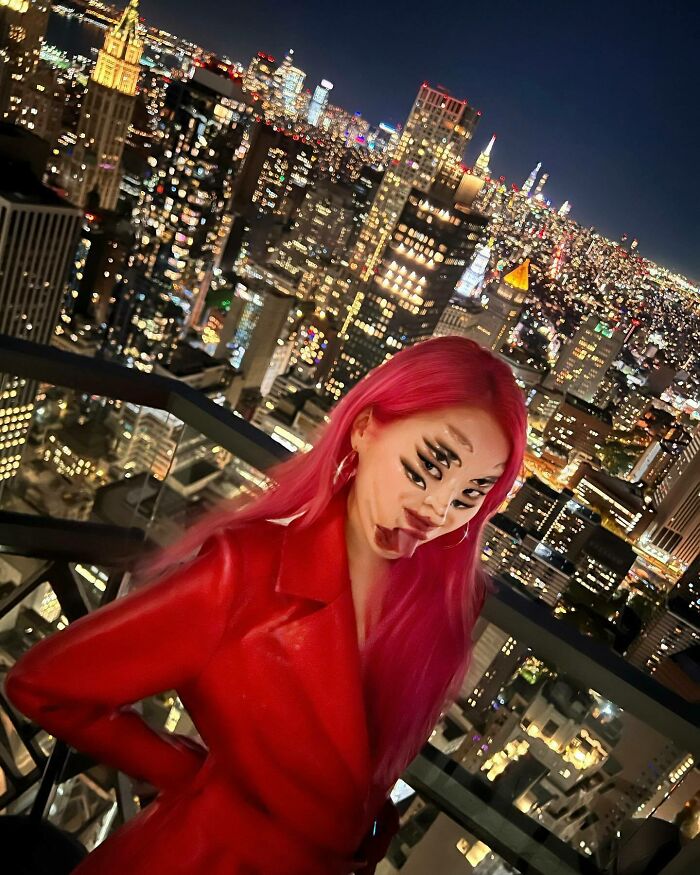 Korean Artist Goes Viral For Transforming Herself Into Mind-Bending Optical Illusions Without Any Photoshop (31 New Pics)