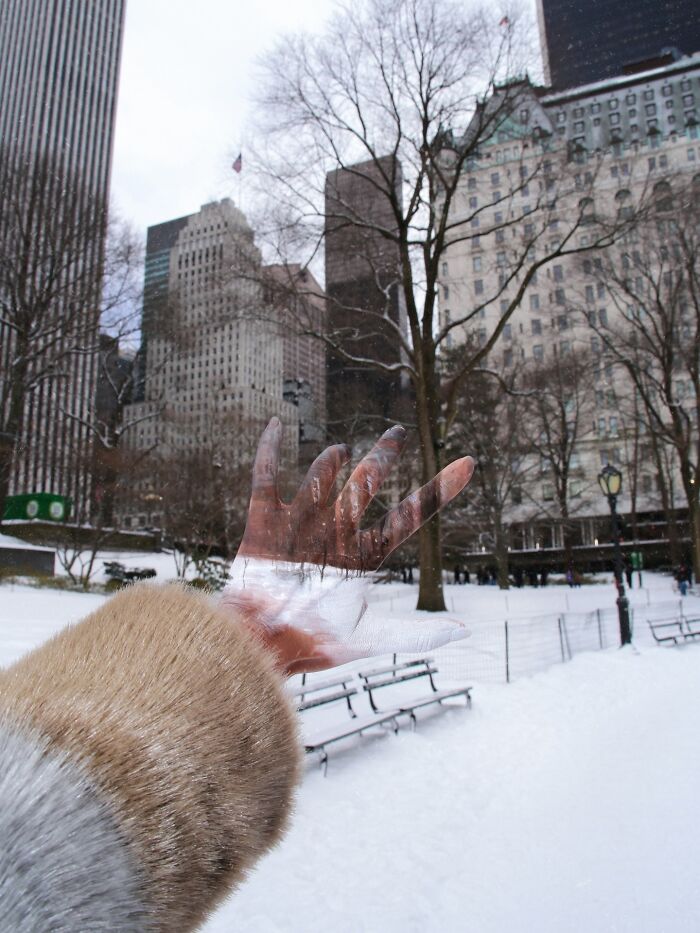 Korean Artist Goes Viral For Transforming Herself Into Mind-Bending Optical Illusions Without Any Photoshop (31 New Pics)