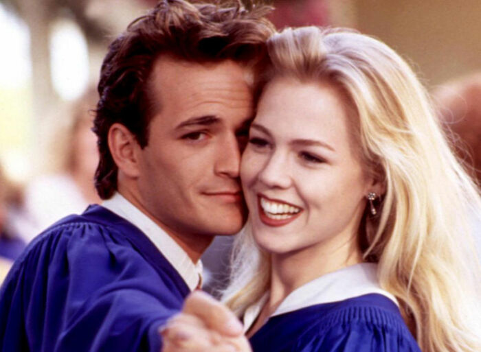 '90210' Star Jennie Garth Makes Bombshell Confession About Her Intimate Relationship With Co-Star Luke Perry '90210' Star Jennie Garth Makes Bombshell Confession About Her Intimate Relationship With Co-Star Luke Perry