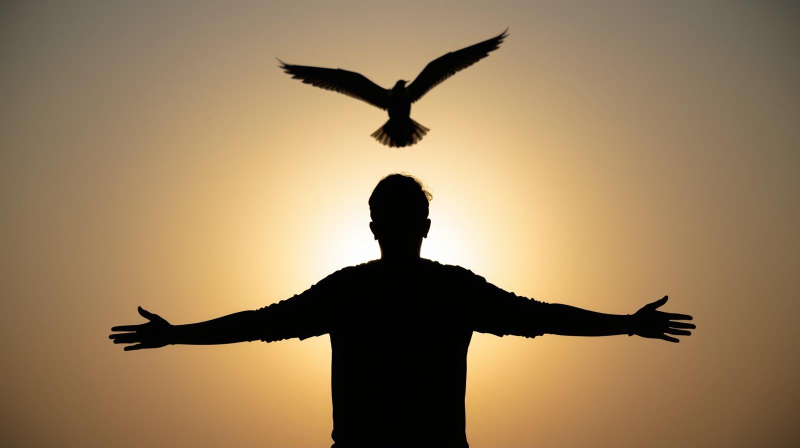 “Perfectly Timed Photos That Look Too Good To Be True”