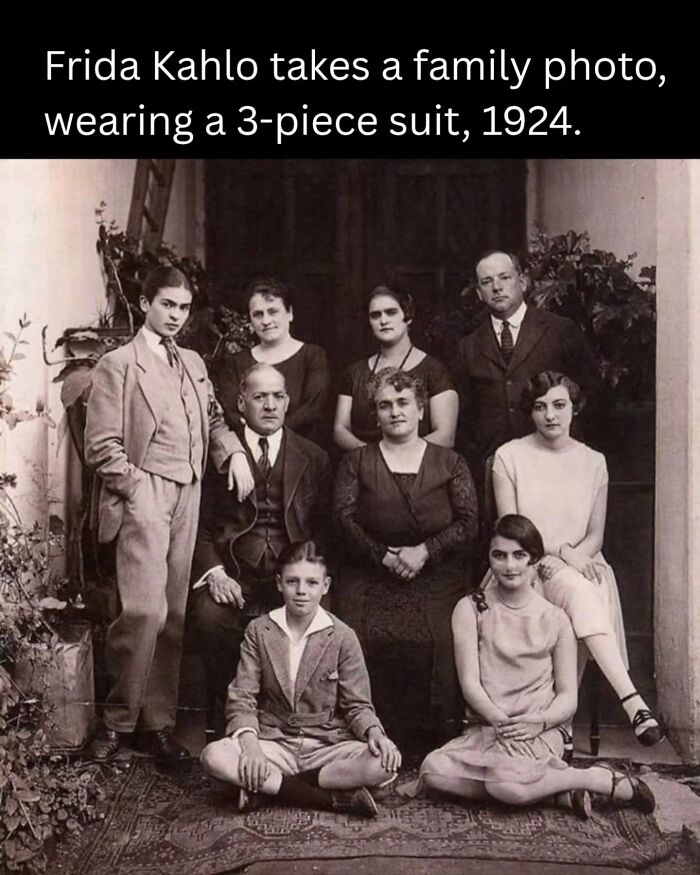 These Fascinating Historical Photos Offer A Rare Glimpse Into The Past (31 Pics)