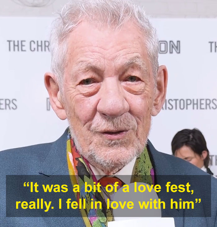 Sir Ian McKellen gera polêmica com comentários recentes sobre Johnny Depp