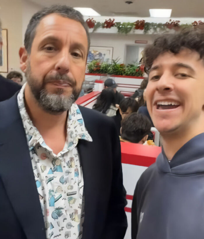 "Tão nojento": O vídeo do 'Dia da minha vida com Sabrina Carpenter' do homem provoca reação online "Tão nojento": O vídeo do 'Dia da minha vida com Sabrina Carpenter' do homem provoca reação online