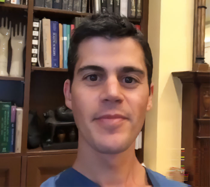 A comediante Katherine Ryan revela citação insana que recebeu do cirurgião plástico de Kris Jenner para uma plástica facial