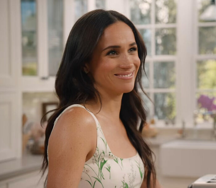 Meghan Markle's Way To Deal With Criticism In Meetings Revealed By Report And Slammed By Public