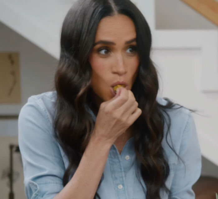 Meghan Markle's Way To Deal With Criticism In Meetings Revealed By Report And Slammed By Public