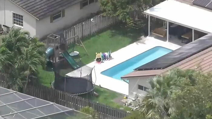 Bombeiro e esposa culpam a religião pela maneira perturbadora como mantiveram a filha por anos