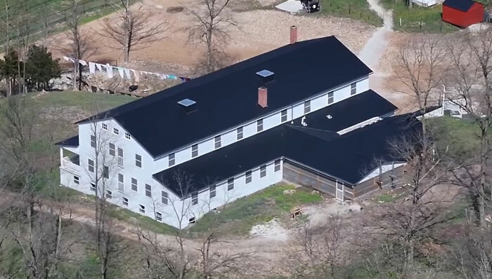 'Curandeiro' Amish preso por múltiplas acusações perturbadoras