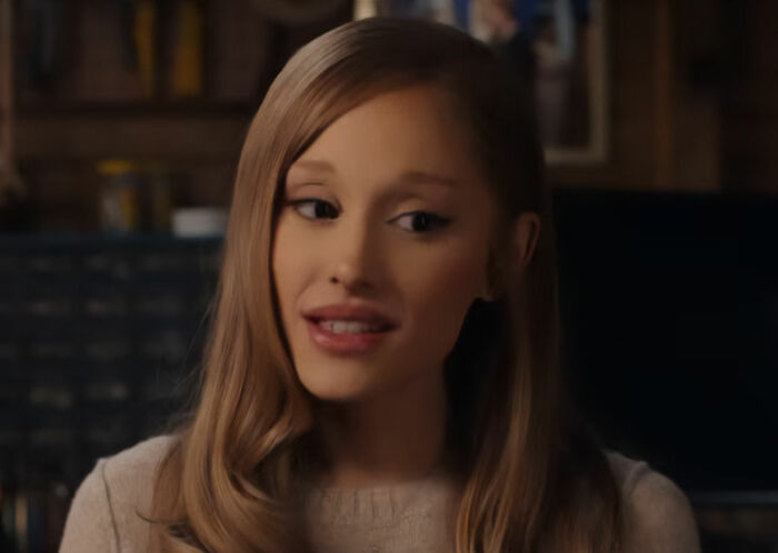 "Meio Insultuoso": Comentários de Robert De Niro sobre como trabalhar com Ariana Grande Spark Backlash