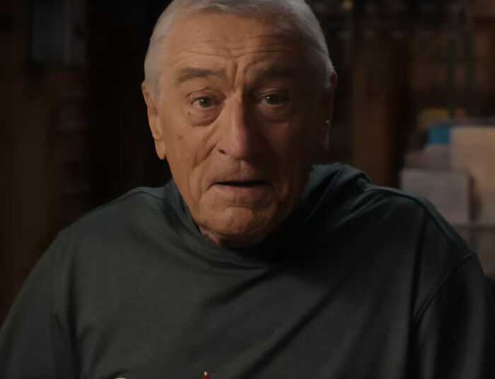 "Meio Insultuoso": Comentários de Robert De Niro sobre como trabalhar com Ariana Grande Spark Backlash