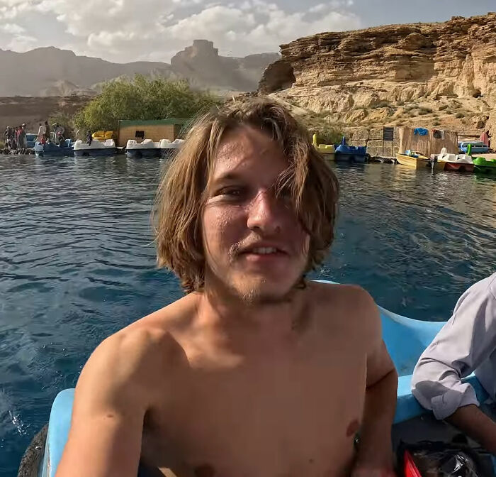 Grande atualização sobre turista preso por tentar alcançar a 'tribo mais isolada do mundo' para entregar uma lata de Coca-Cola